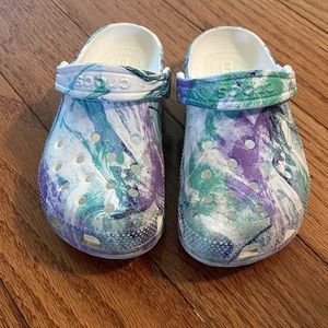 Kids Crocs size 11 - tie dye design
